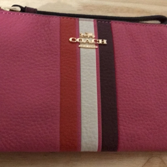 Coach Corner Zip Wristlet In Colorblock w/ Stripe - Picture 10 of 16